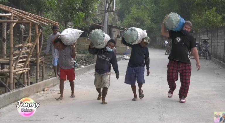 Jimmy Santos Sinubukan Din Ang Paggawa Ng Uling Na Siyang Pangunahing Ikinabubuhay Ng Mga